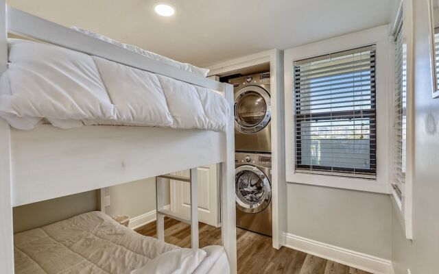 Inlet Reef 307 3 Bedroom Condo by RedAwning