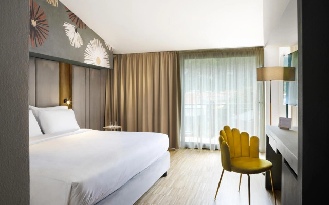 Astoria Resort