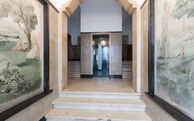 Avenida Liberdade Elegant by Homing