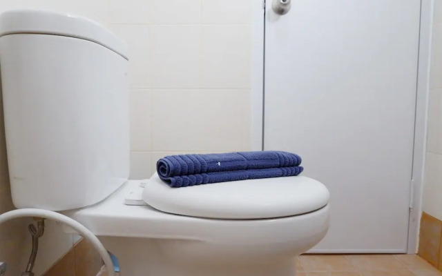 Comfort and Cozy 2BR Bassura City Apartment