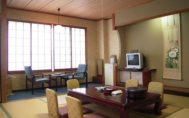 Toushijima Onsen Suzunami