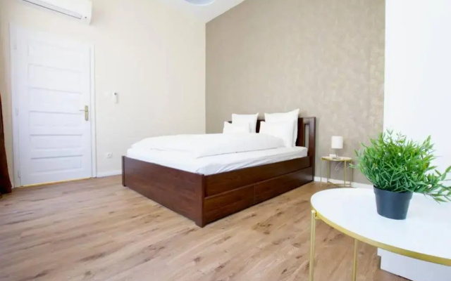 Premium Apartment by Hi5 - ASTORIA 4 bedroom