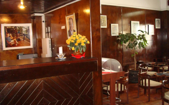 Oakwood Hotel