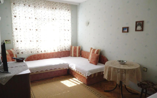 Apartment Dora