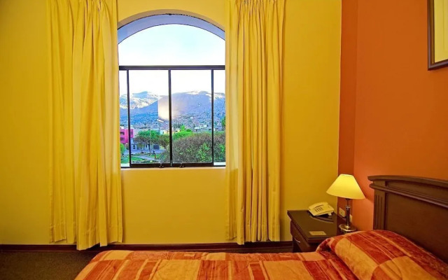 Hotel Sierra Dorada