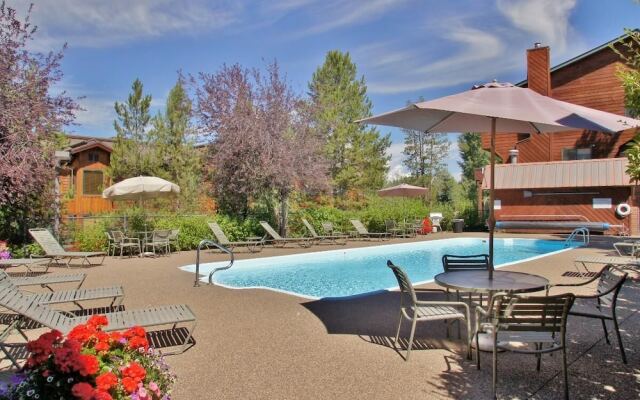 Waterford 18 3 Bedroom Townhouse