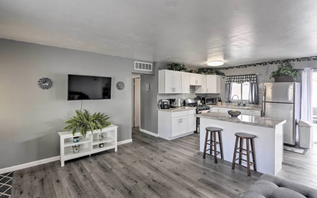 Centrally Located Gem With Laughlin Strip Views!