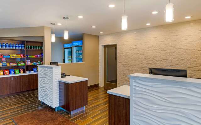 Comfort Inn & Suites near Ontario Airport