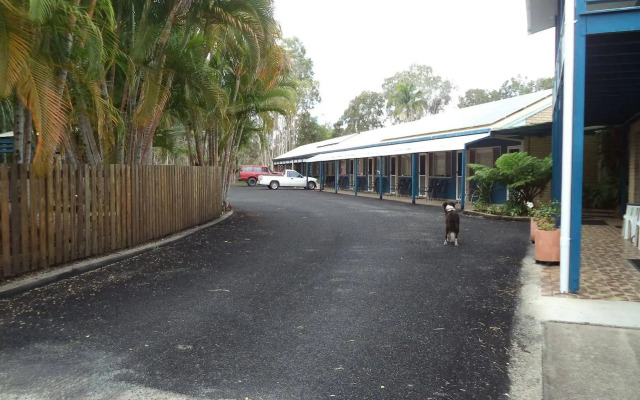 Tin Can Bay Motel