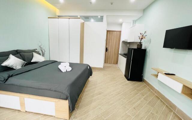 MIDMOST C22 Apartment
