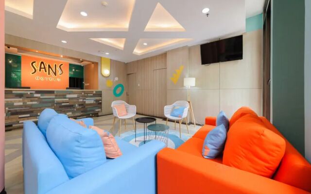 Sans Hotel The Green Bekasi