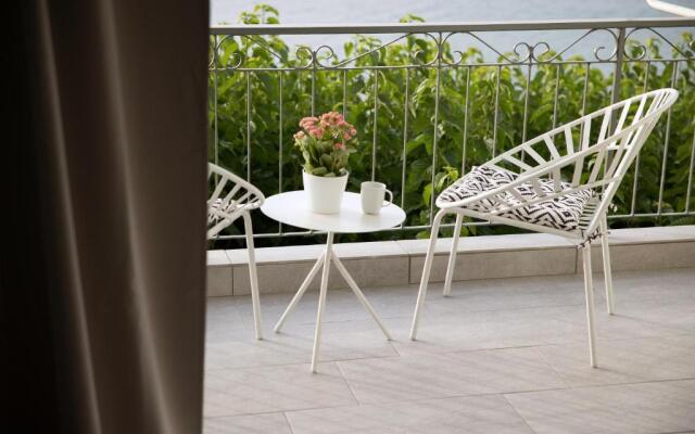 Irida's sea front apartment with astonishing view