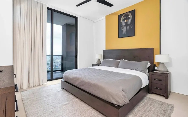 3BR Penthouse Direct, Stunning Water Views