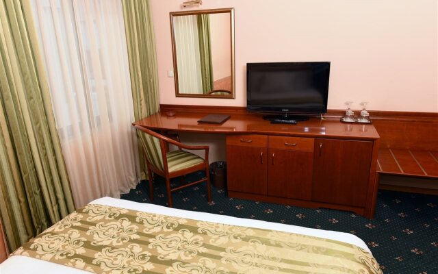G Hotels