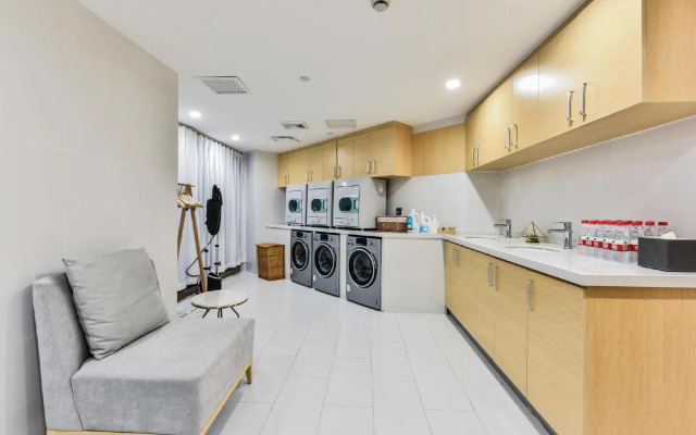 Atour Hotel (Beijing West Railway Station South Square)