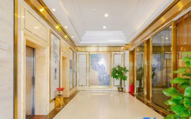 Keliad Hotel (Nanning Wuyi Interchange Metro Station)