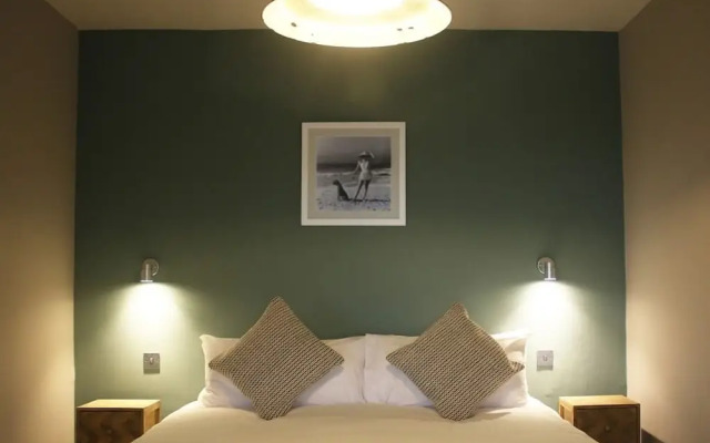 The Cliff House Hotel