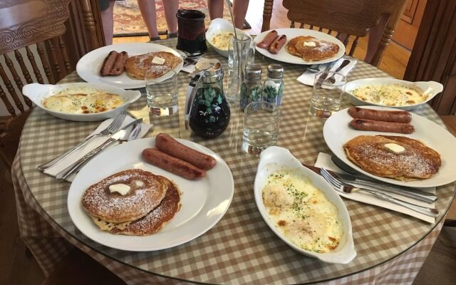 The Levi Deal Mansion Bed & Breakfast