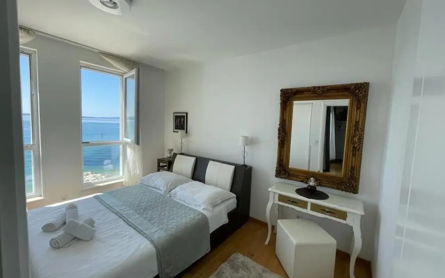 Superior Four Star Apartment