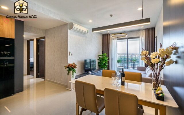 Dream House Apartment