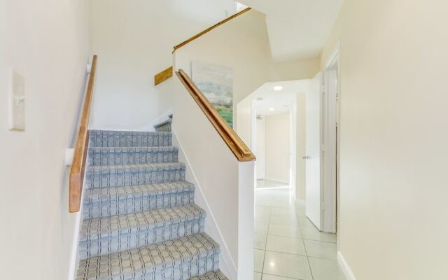 Private 3BR's at Palms by Hosteeva