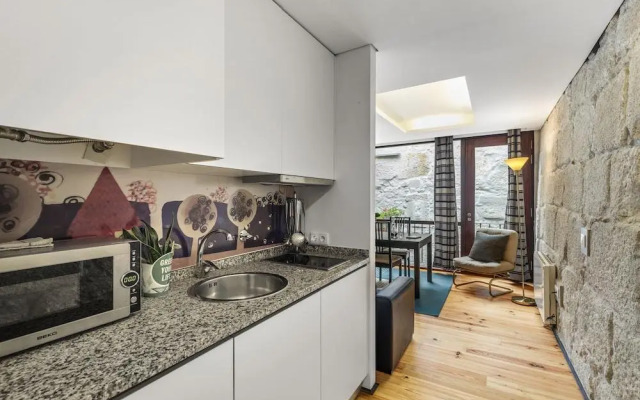 B.Places Apartments