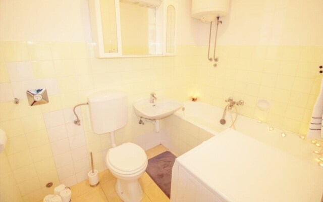 LEILANI -Stunning view apartment near the center!