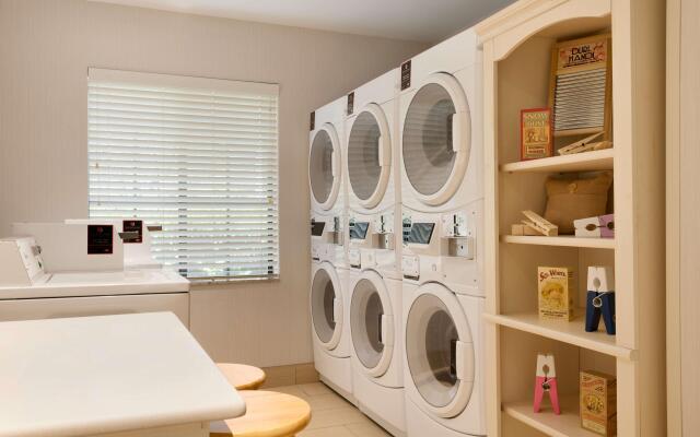 Homewood Suites by Hilton Jacksonville Deerwood Park
