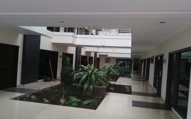Hotel Saurabh Candy By Peppermint