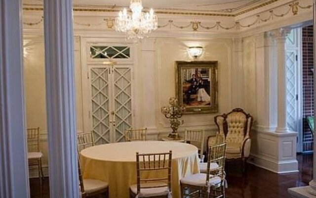 Historic Mankin Mansion