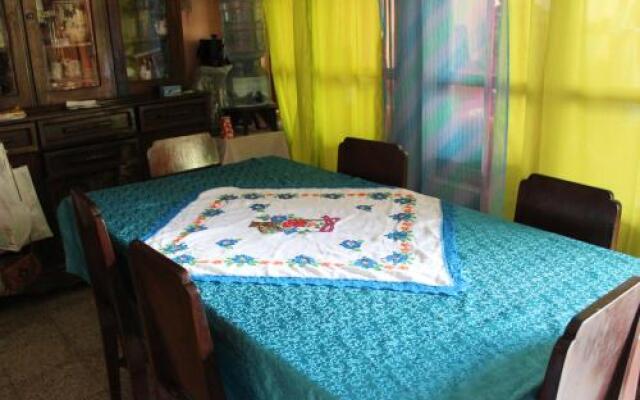 Casa de Marielena - local family homestay with 3 meals daily + wifi