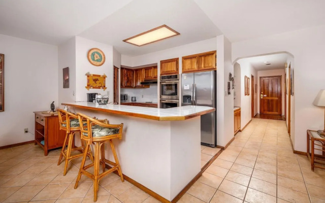 Kahaluu Bay Villas 304