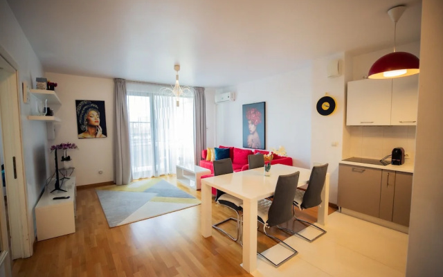 Red Hotel Riviera Suite & Lake