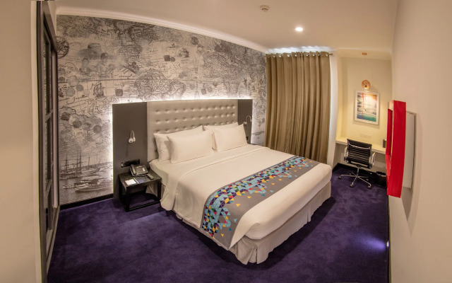 Fairway Colombo - Sri Lanka's First Hotel With Robot Technology