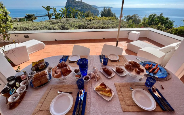 Villa To Ischia With Love