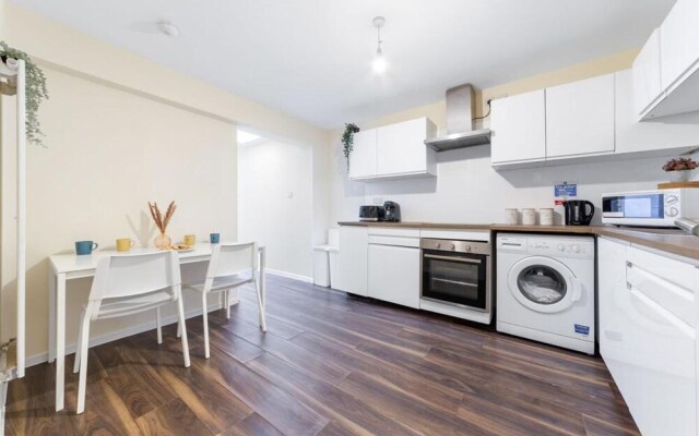 Stunning Ensuite Room In Isleworth TW7