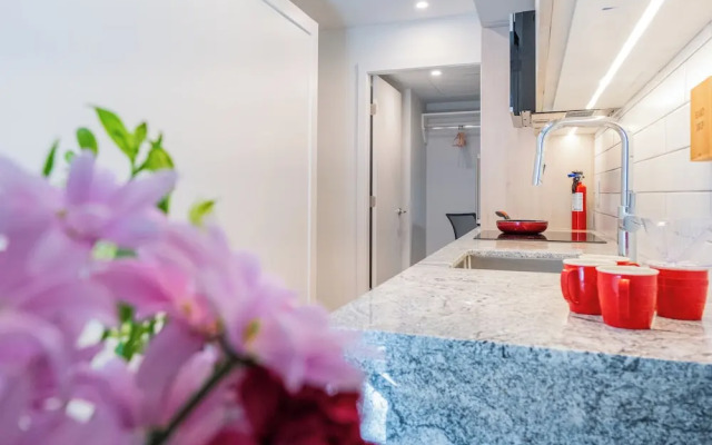 Silverstone Downtown Long-Term stay