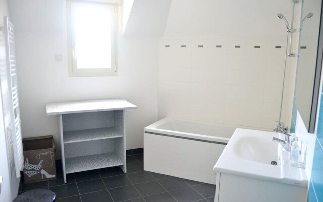 House With 2 Bedrooms in Saint-jouan-des-guérets, With Enclosed Garden