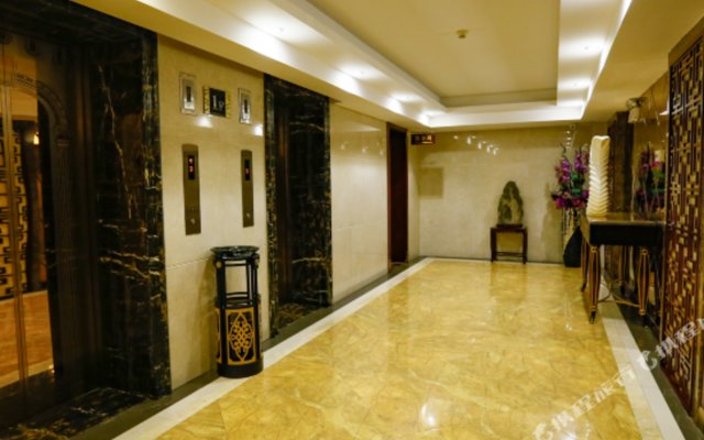 Starway Hotel (Penglai Dengzhou Road Store)