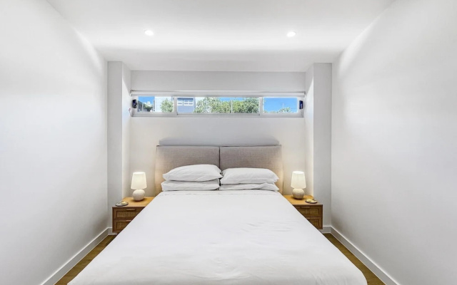 2 Bedroom Townhouse With Water Views – Guest Rooms – Batemans Bay