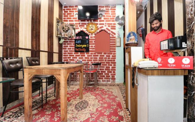 Oyo 30935 Appna Ghar Hotel