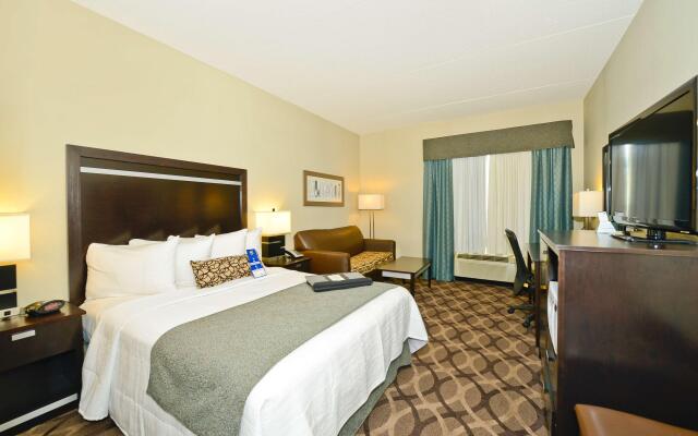 Best Western Plus Travel Hotel Toronto Airport