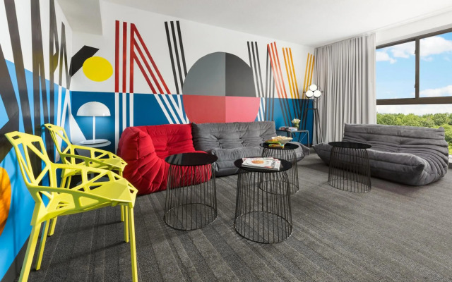 Studio Allston Hotel
