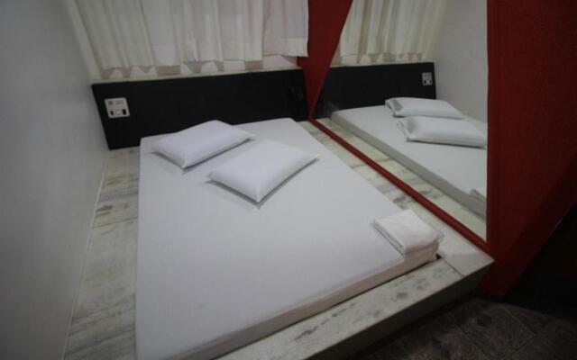 Motel Strattus (Adults Only)