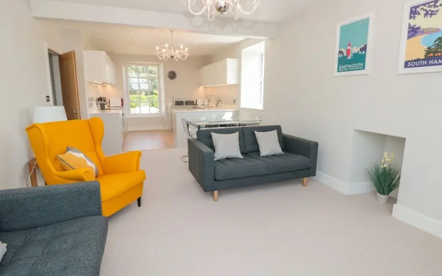 4 The Manor House, Hillfield Village