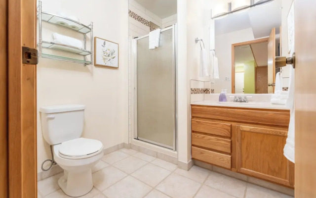 Mountain Chalet 2Min to Jasper Park Gate