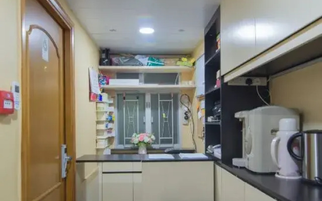 Ever Easy Hotel (Mongkok MTR Exit E1)
