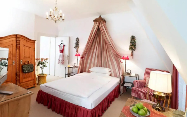 Opera Hotel