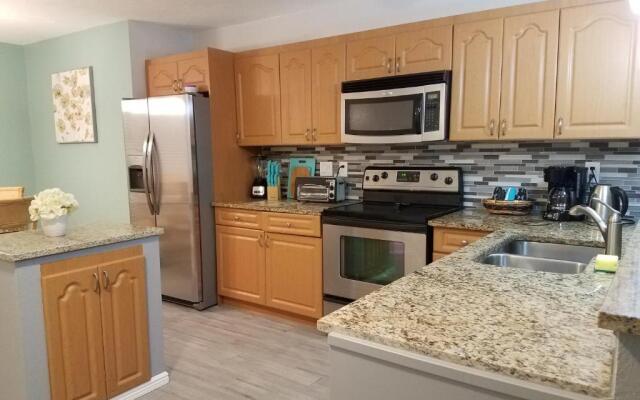2BR/1BA Vacation Rental - Sienna Park