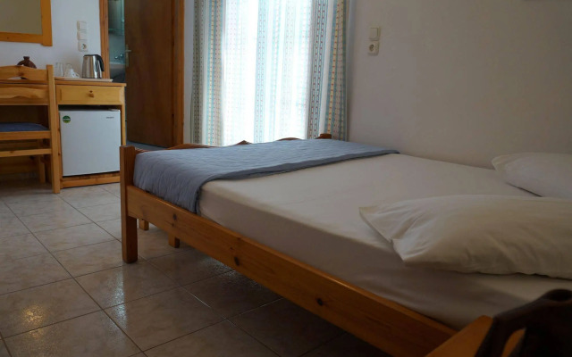 Zeus Hotel
